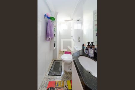 Apartamento à venda com 245m², 4 quartos e 4 vagasBanheiro suíte 3