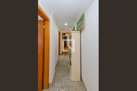 Apartamento à venda com 245m², 4 quartos e 4 vagasCorredor