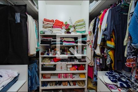 Apartamento à venda com 245m², 4 quartos e 4 vagasCloset
