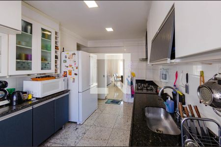 Apartamento à venda com 245m², 4 quartos e 4 vagasCozinha