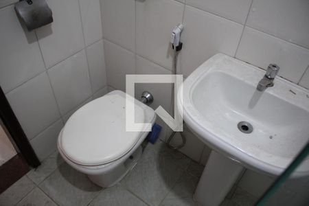 Apartamento para alugar com 90m², 2 quartos e sem vagaBanheiro