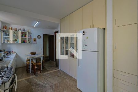 Casa à venda com 497m², 5 quartos e 6 vagasCozinha