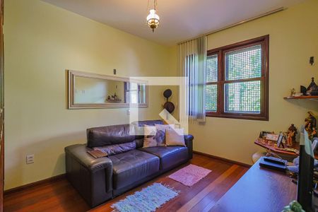 Casa à venda com 497m², 5 quartos e 6 vagasQuarto 5