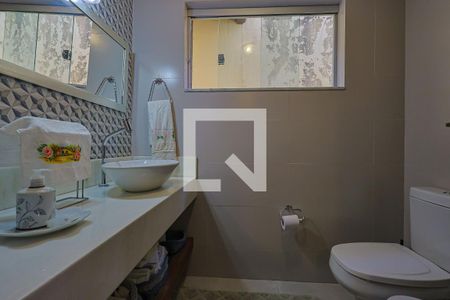 Casa à venda com 497m², 5 quartos e 6 vagasLavabo