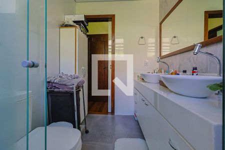 Casa à venda com 497m², 5 quartos e 6 vagasBanheiro