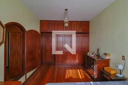 Casa à venda com 497m², 5 quartos e 6 vagasQuarto 2