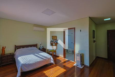 Casa à venda com 497m², 5 quartos e 6 vagasQuarto