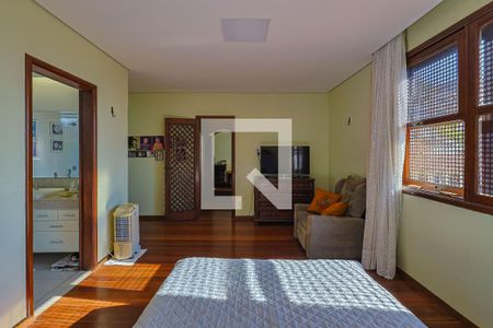 Casa à venda com 497m², 5 quartos e 6 vagasQuarto