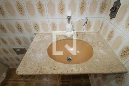 Casa à venda com 118m², 3 quartos e 1 vaga Casa à venda com 118m², 3 quartos e 1 vagaBanheiro