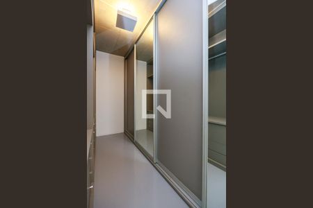 Apartamento à venda com 90m², 1 quarto e 2 vagasSuíte - Closet