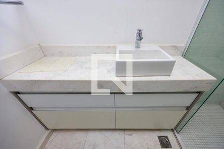 Apartamento à venda com 90m², 1 quarto e 2 vagasSuíte - Banheiro