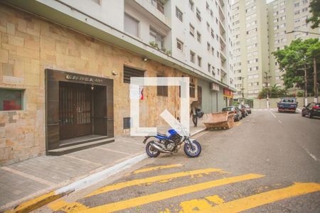 Apartamento à venda com 131m², 3 quartos e 1 vaga Apartamento à venda com 131m², 3 quartos e 1 vagaFachada