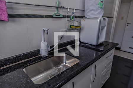 Apartamento à venda com 131m², 3 quartos e 1 vaga Apartamento à venda com 131m², 3 quartos e 1 vagaCozinha - Pia