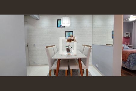 Sala de apartamento à venda com 2 quartos, 50m² em Vila Homero Thon, Santo André