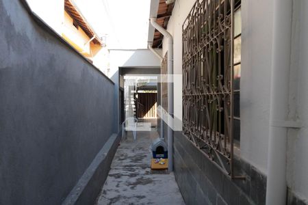 Casa à venda com 208m², 3 quartos e 2 vagas Casa à venda com 208m², 3 quartos e 2 vagasÁrea externa