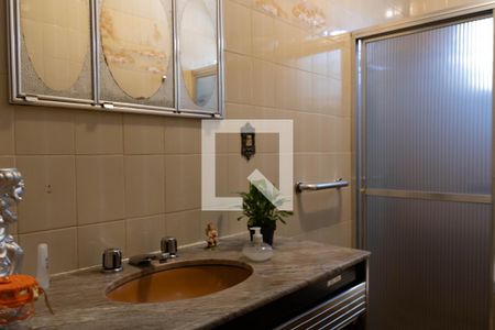 Casa à venda com 208m², 3 quartos e 2 vagas Casa à venda com 208m², 3 quartos e 2 vagasBanheiro 1