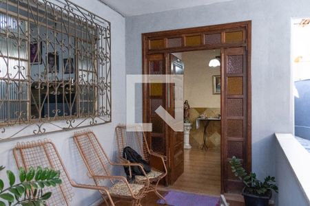 Casa à venda com 208m², 3 quartos e 2 vagas Casa à venda com 208m², 3 quartos e 2 vagasVaranda