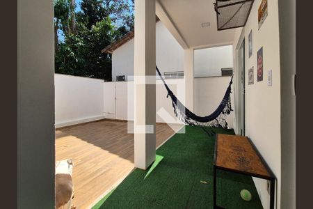Casa de condomínio para alugar com 130m², 2 quartos e 2 vagas Casa de condomínio para alugar com 130m², 2 quartos e 2 vagasÁrea externa