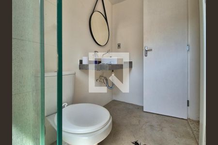 Casa de condomínio para alugar com 130m², 2 quartos e 2 vagas Casa de condomínio para alugar com 130m², 2 quartos e 2 vagasBanheiro da Suíte 2