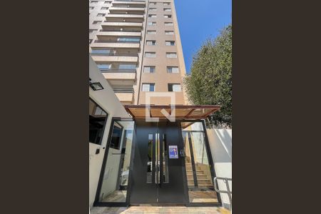 Apartamento à venda com 82m², 3 quartos e 2 vagasFachada + plaquinha