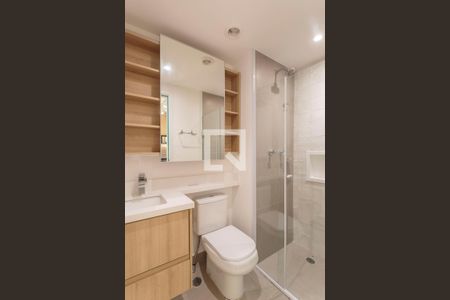 Banheiro de kitnet/studio para alugar com 1 quarto, 29m² em Indianópolis, São Paulo