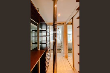 Apartamento à venda com 130m², 2 quartos e 3 vagasQuarto 1 - Suíte