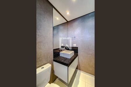 Apartamento à venda com 130m², 2 quartos e 3 vagasBanheiro da Suíte 2