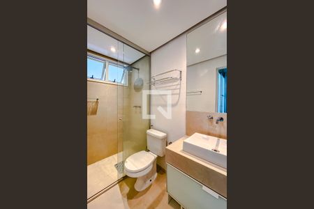 Apartamento à venda com 130m², 2 quartos e 3 vagasBanheiro da Suíte 1