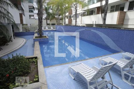 Apartamento à venda com 85m², 3 quartos e 1 vagaPiscina