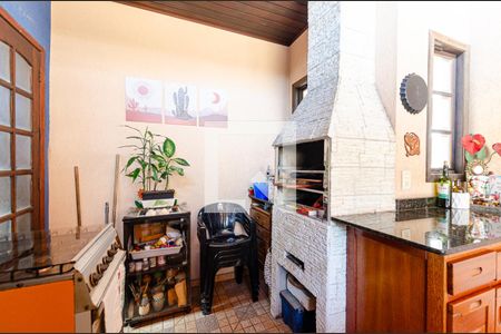 Casa de condomínio à venda com 220m², 3 quartos e 2 vagas Casa de condomínio à venda com 220m², 3 quartos e 2 vagasCobertura