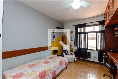 Casa de condomínio à venda com 220m², 3 quartos e 2 vagas Casa de condomínio à venda com 220m², 3 quartos e 2 vagasQuarto 3