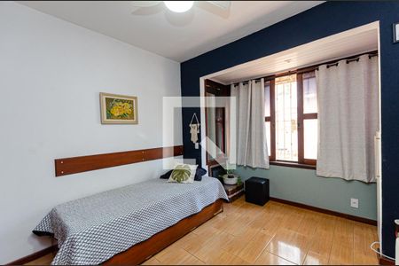 Casa de condomínio à venda com 220m², 3 quartos e 2 vagas Casa de condomínio à venda com 220m², 3 quartos e 2 vagasQuarto 2