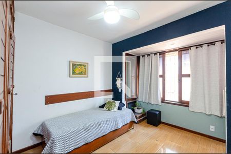Casa de condomínio à venda com 220m², 3 quartos e 2 vagas Casa de condomínio à venda com 220m², 3 quartos e 2 vagasQuarto 4