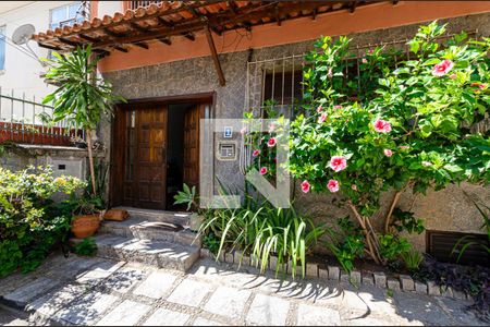fachada de casa de condomínio à venda com 3 quartos, 220m² em Icaraí, Niterói