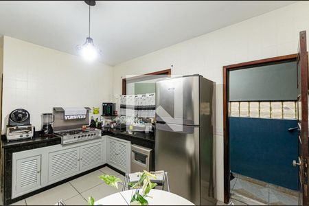 Casa de condomínio à venda com 220m², 3 quartos e 2 vagas Casa de condomínio à venda com 220m², 3 quartos e 2 vagasCozinha