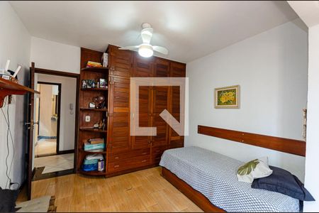 Casa de condomínio à venda com 220m², 3 quartos e 2 vagas Casa de condomínio à venda com 220m², 3 quartos e 2 vagasQuarto 2