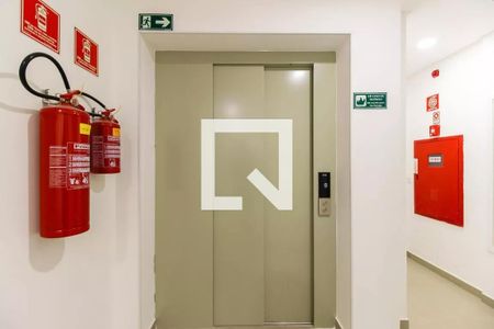 Apartamento para alugar com 39m², 2 quartos e sem vagaÁrea comum