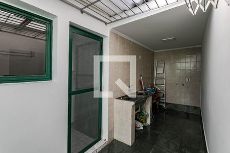 Área de Serviço de casa para alugar com 2 quartos, 220m² em Vila Mogilar, Mogi das Cruzes