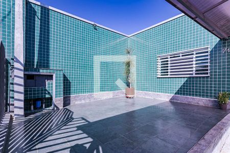 Quintal de casa para alugar com 2 quartos, 220m² em Vila Mogilar, Mogi das Cruzes