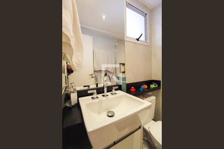 Apartamento à venda com 137m², 3 quartos e 2 vagasBanheiro da Suíte 1