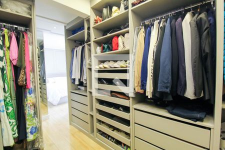 Apartamento à venda com 137m², 3 quartos e 2 vagasCloset da suíte 3