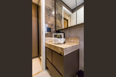 Apartamento para alugar com 70m², 2 quartos e 2 vagas Apartamento para alugar com 70m², 2 quartos e 2 vagasBanheiro da Suíte