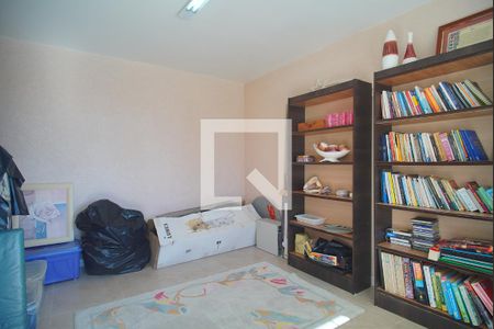 Casa à venda com 377m², 4 quartos e 2 vagasEscritório