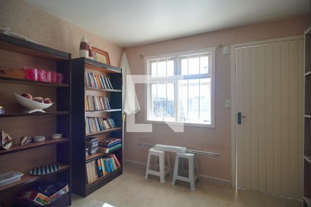 Casa à venda com 377m², 4 quartos e 2 vagasEscritório