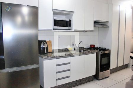 Apartamento à venda com 58m², 2 quartos e 1 vaga Apartamento à venda com 58m², 2 quartos e 1 vagaCozinha