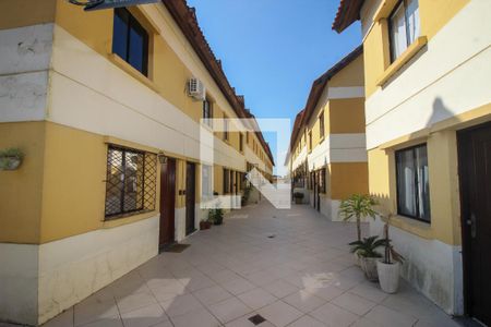 Casa de condomínio à venda com 80m², 2 quartos e 2 vagas Casa de condomínio à venda com 80m², 2 quartos e 2 vagasFachada do condomínio