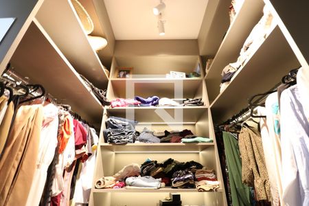Apartamento para alugar com 87m², 2 quartos e 2 vagasCloset da suíte 2