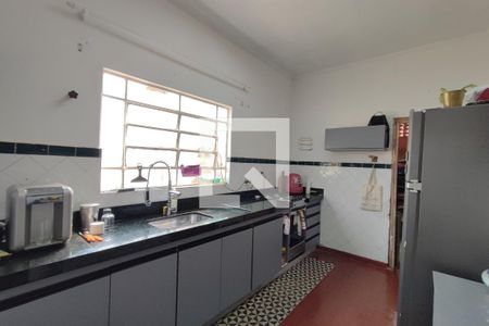 Casa à venda com 250m², 3 quartos e 2 vagas Casa à venda com 250m², 3 quartos e 2 vagasCozinha