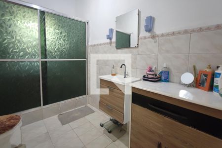 Casa à venda com 250m², 3 quartos e 2 vagas Casa à venda com 250m², 3 quartos e 2 vagasBanheiro