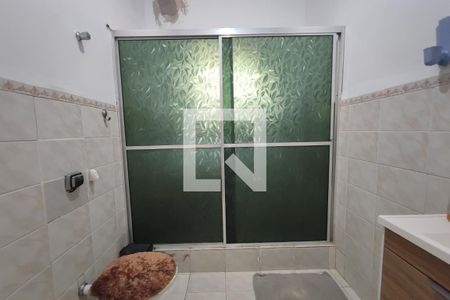 Casa à venda com 250m², 3 quartos e 2 vagas Casa à venda com 250m², 3 quartos e 2 vagasBanheiro